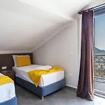 Oeluedeniz 4 Bedroom With Private Pool Hot Tub フェティエ
