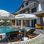 Oeluedeniz 4 Bedroom With Private Pool Hot Tub ヴィラ フェティエ