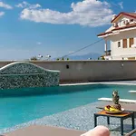 Oeluedeniz 4 Bedroom With Private Pool Hot Tub * フェティエ