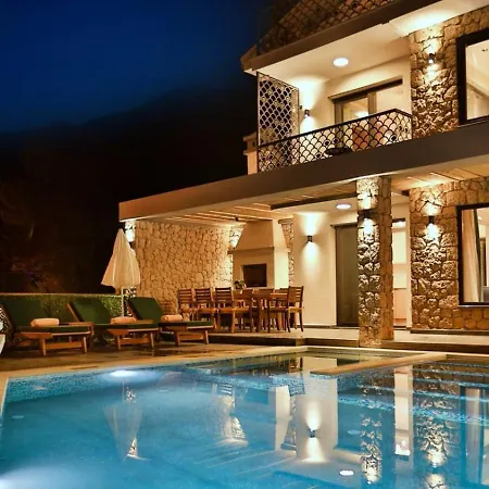 ヴィラ Oeluedeniz 4 Bedroom With Private Pool Hot Tub フェティエ