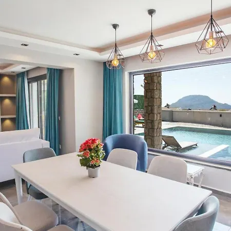 Vila Oeluedeniz 4 Bedroom With Private Pool Hot Tub Fethiye
