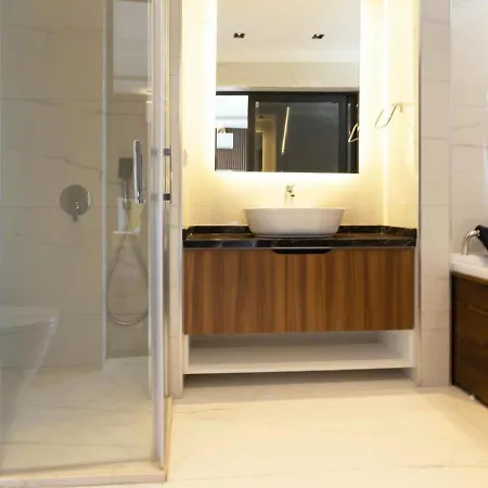 Вилла Oeluedeniz 4 Bedroom With Private Pool Hot Tub