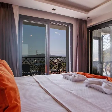 Oeluedeniz 4 Bedroom With Private Pool Hot Tub Вилла *