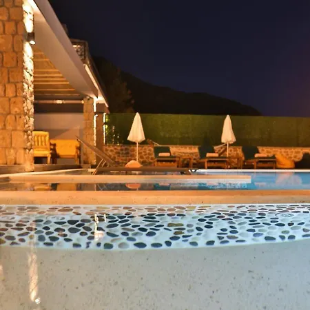 Oeluedeniz 4 Bedroom With Private Pool Hot Tub Вилла