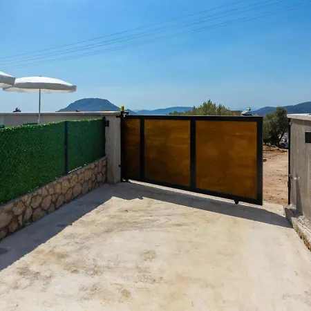 Oeluedeniz 4 Bedroom With Private Pool Hot Tub Фетхие