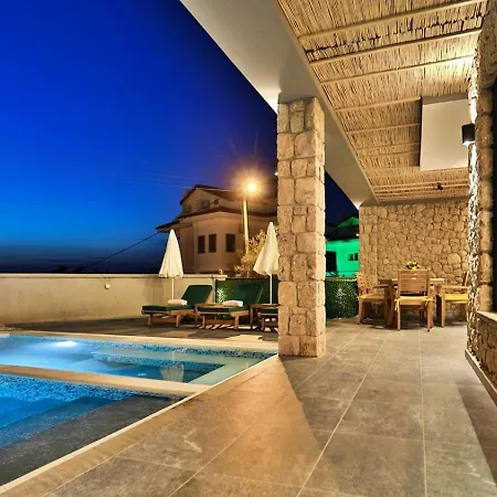 Oeluedeniz 4 Bedroom With Private Pool Hot Tub *
