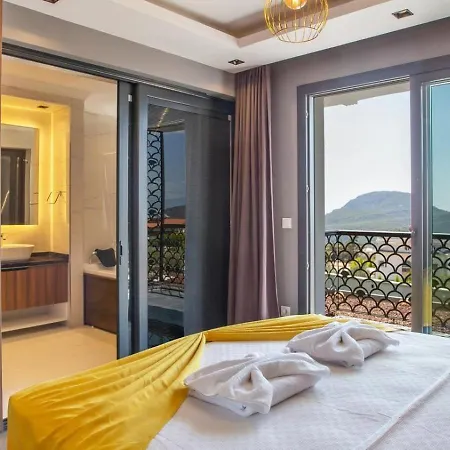 Oeluedeniz 4 Bedroom With Private Pool Hot Tub Вилла Фетхие