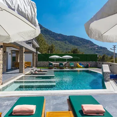 Вилла Oeluedeniz 4 Bedroom With Private Pool Hot Tub *