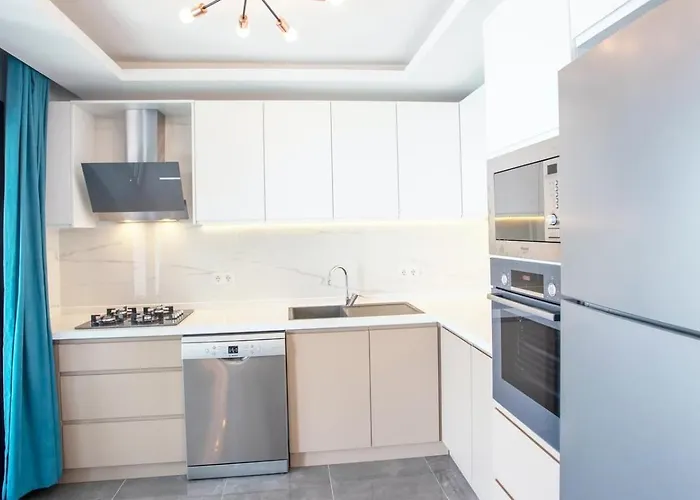 Oeluedeniz 4 Bedroom With Private Pool Hot Tub Vila