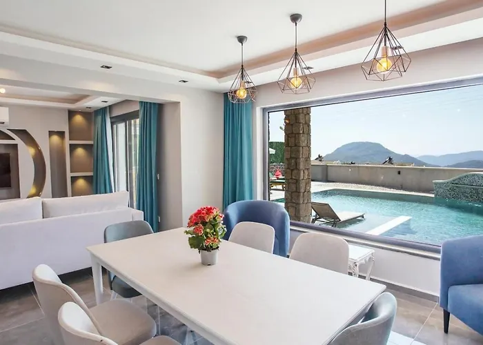 Vila Oeluedeniz 4 Bedroom With Private Pool Hot Tub Fethiye
