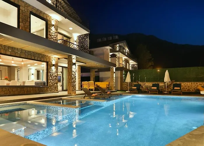Oeluedeniz 4 Bedroom With Private Pool Hot Tub Вилла