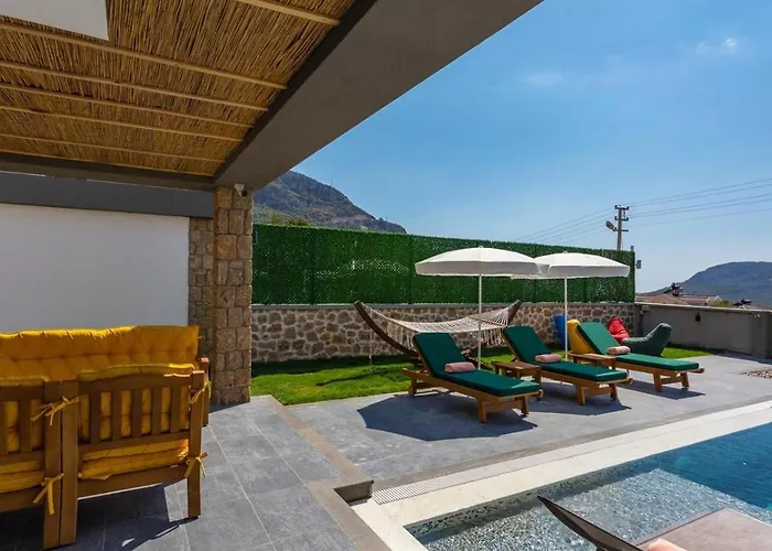 Oeluedeniz 4 Bedroom With Private Pool Hot Tub Vila *