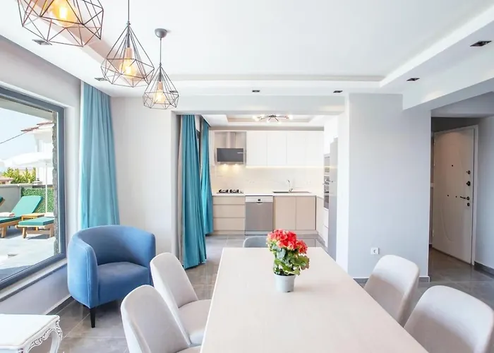 Oeluedeniz 4 Bedroom With Private Pool Hot Tub Вилла Фетхие