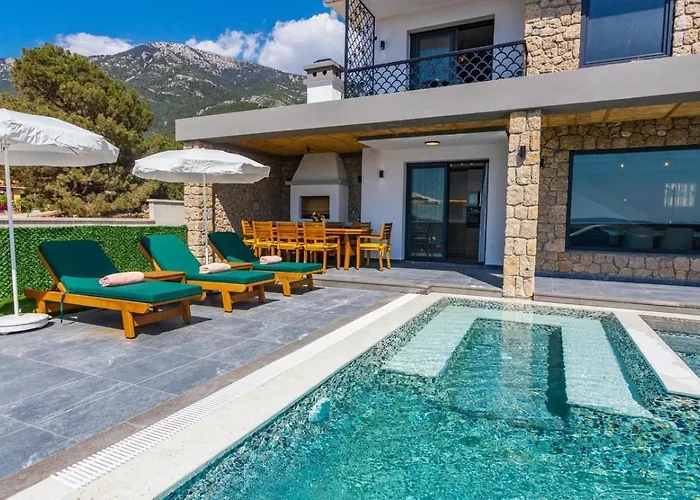 Oeluedeniz 4 Bedroom With Private Pool Hot Tub Vila *