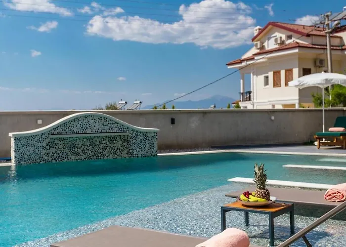 Oeluedeniz 4 Bedroom With Private Pool Hot Tub * Фетхие