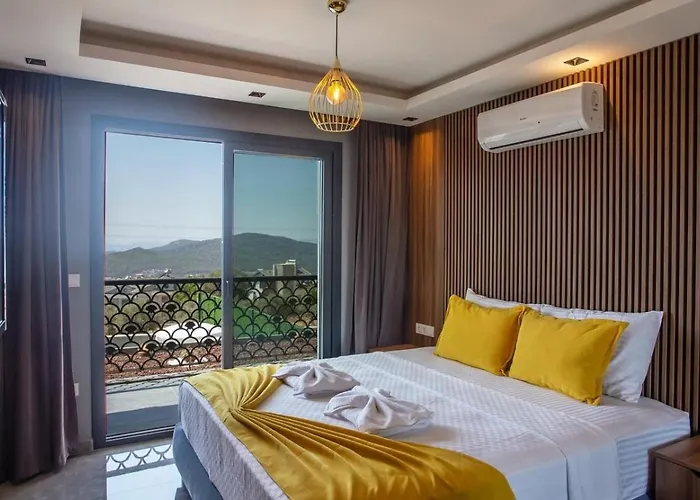 Villa Oeluedeniz 4 Bedroom With Private Pool Hot Tub *